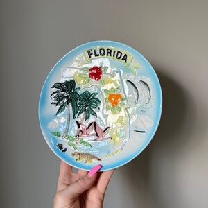 Vintage Florida ceramic plate. kitsch home decor